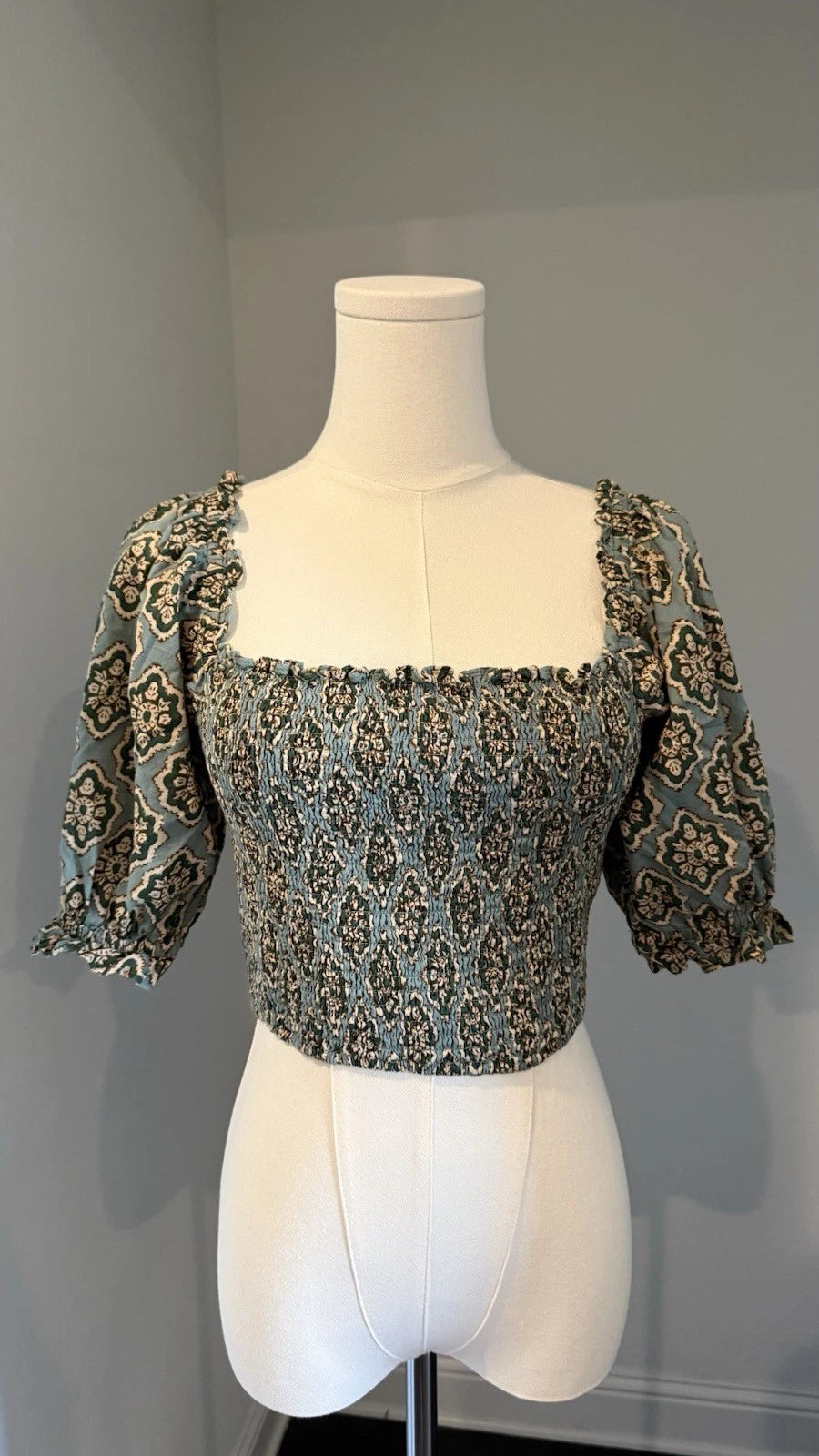 ZARA Women’s Size S Green Floral Print Smocked Crop Top Puff Sleeve Square Neck