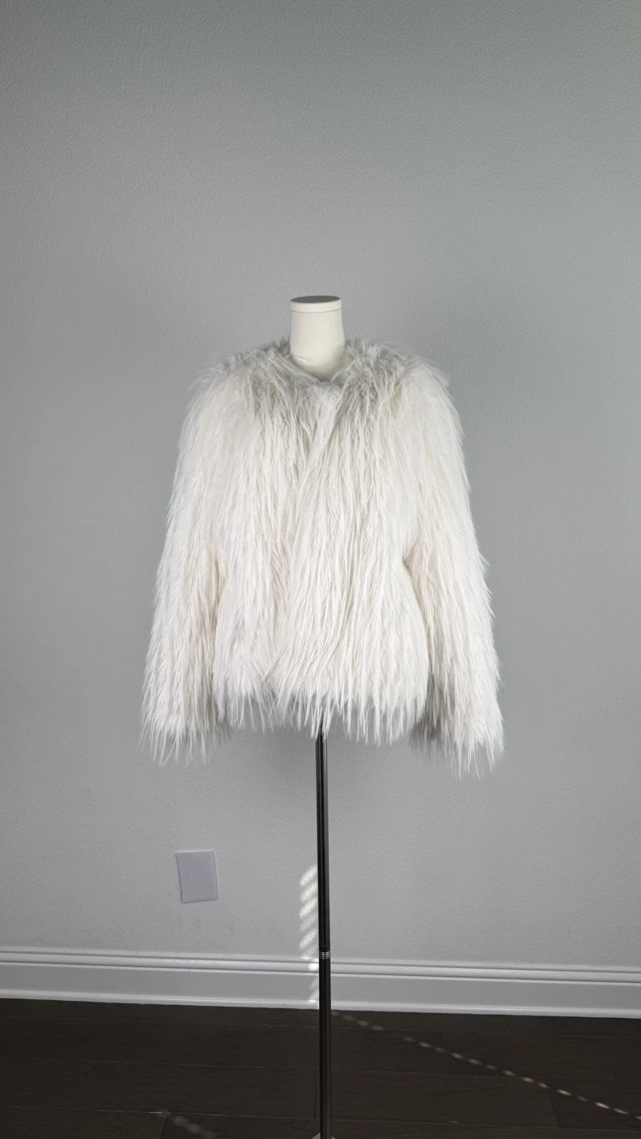 ZARA Faux Fur Jacket Ecru White Size M 3833/240/712 Long Sleeve Coat