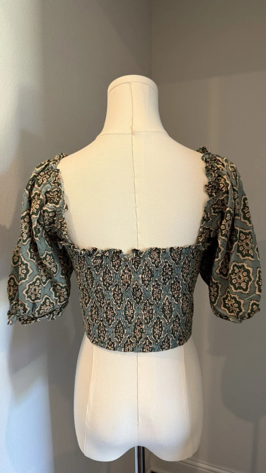 ZARA Women’s Size S Green Floral Print Smocked Crop Top Puff Sleeve Square Neck