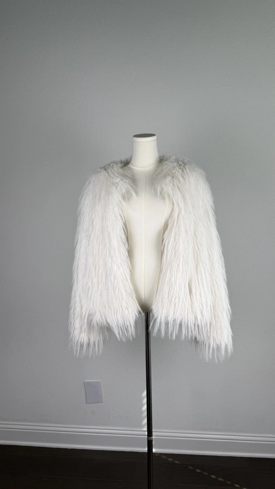 ZARA Faux Fur Jacket Ecru White Size M 3833/240/712 Long Sleeve Coat