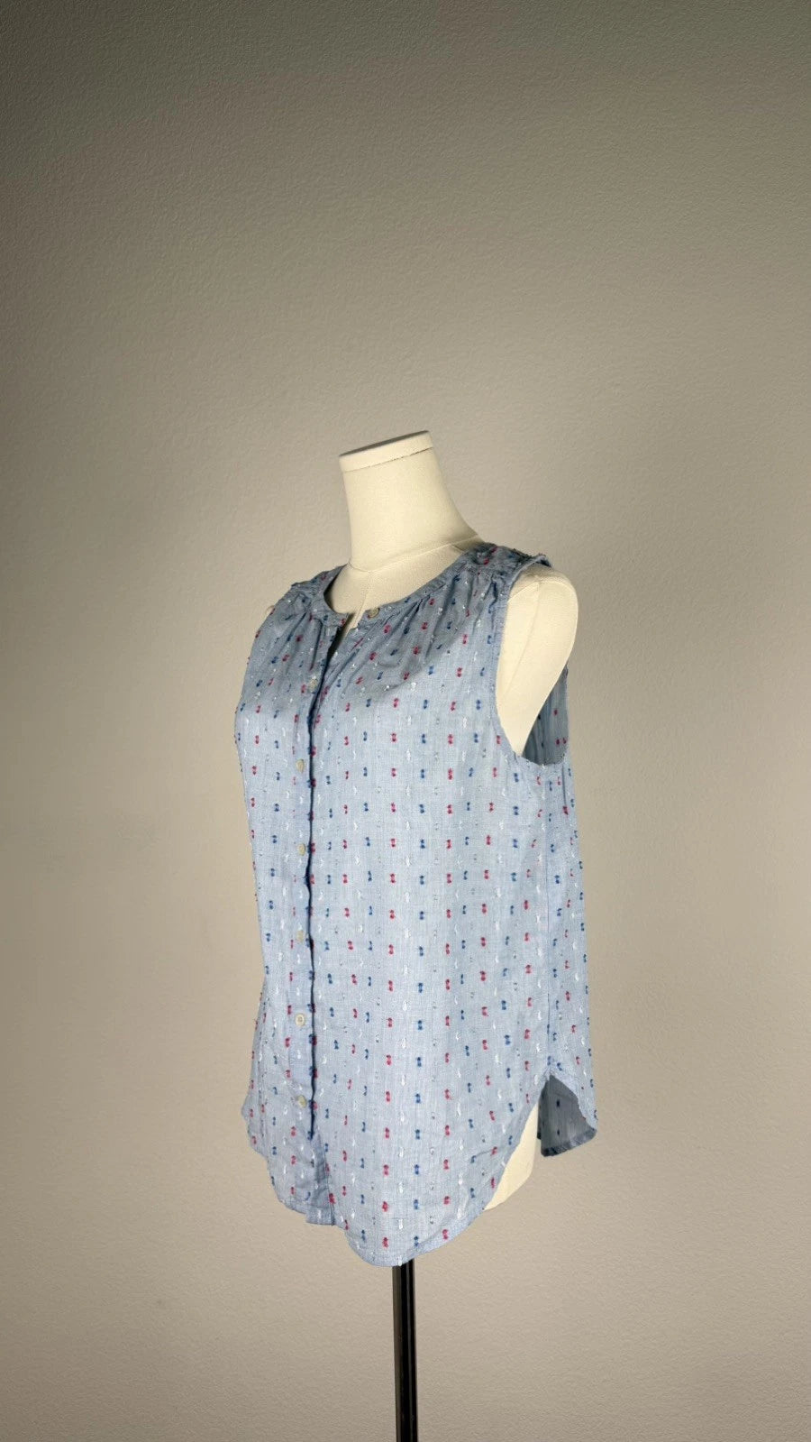 LOFT Women's Sleeveless Blue Button Front Blouse Embroidered Dot Top Size M