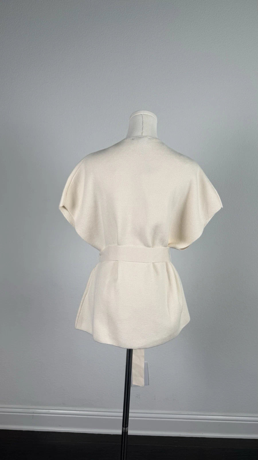 ZARA Women's Ivory Knit V-Neck Belted Button Cardigan Sweater Relaxed Fit L