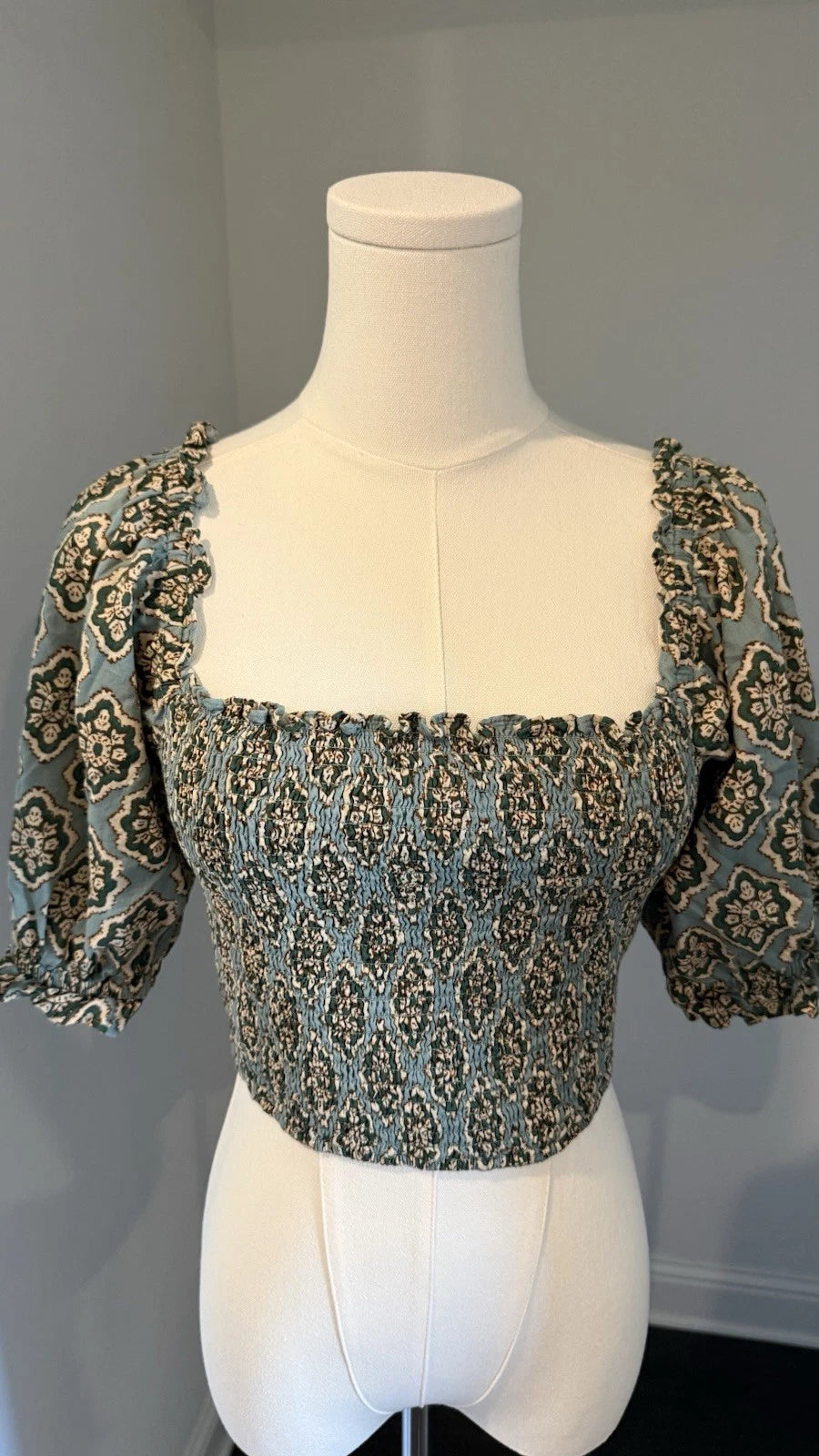 ZARA Women’s Size S Green Floral Print Smocked Crop Top Puff Sleeve Square Neck