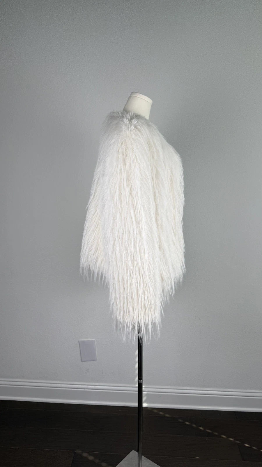 ZARA Faux Fur Jacket Ecru White Size M 3833/240/712 Long Sleeve Coat