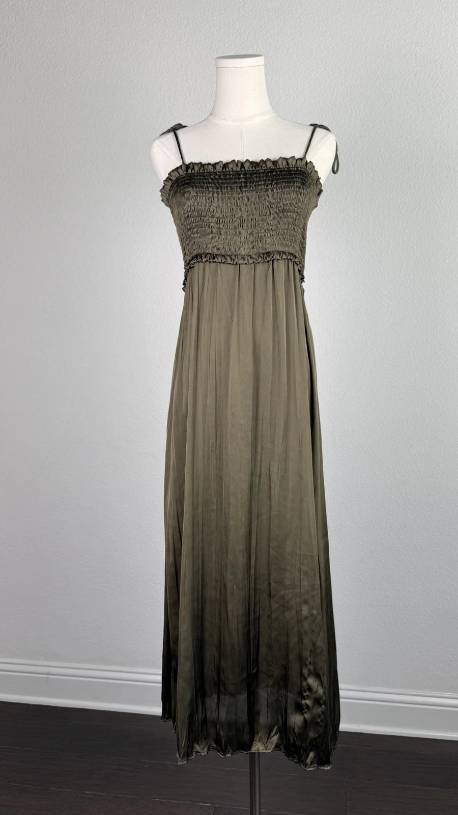 ZARA Women’s Olive Green Smocked Pleated Maxi Dress Tie Straps Size M