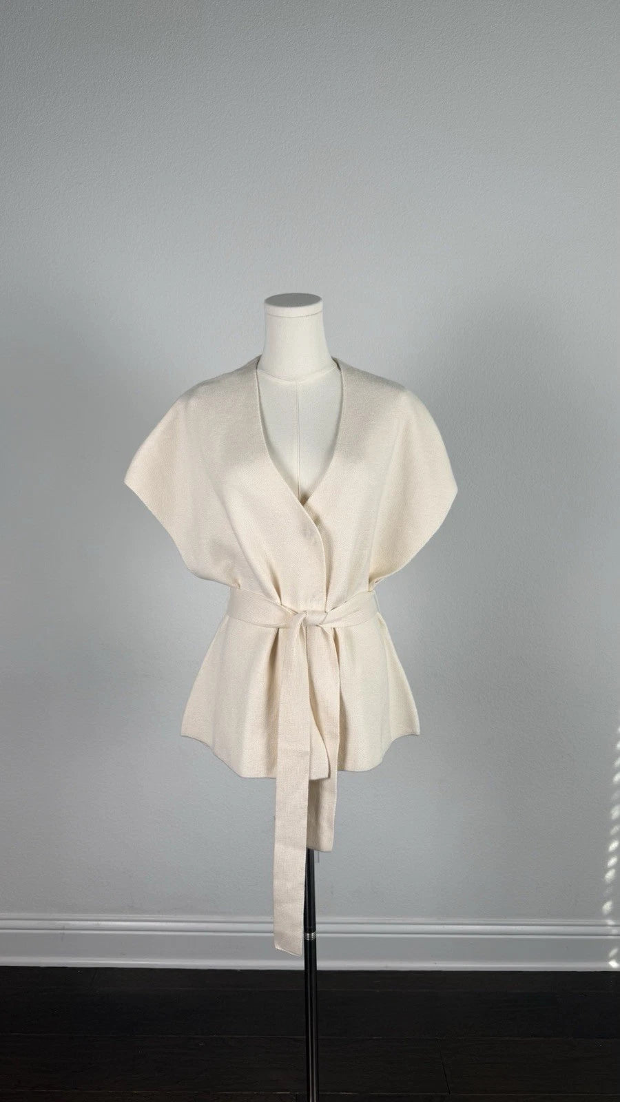 ZARA Women's Ivory Knit V-Neck Belted Button Cardigan Sweater Relaxed Fit L