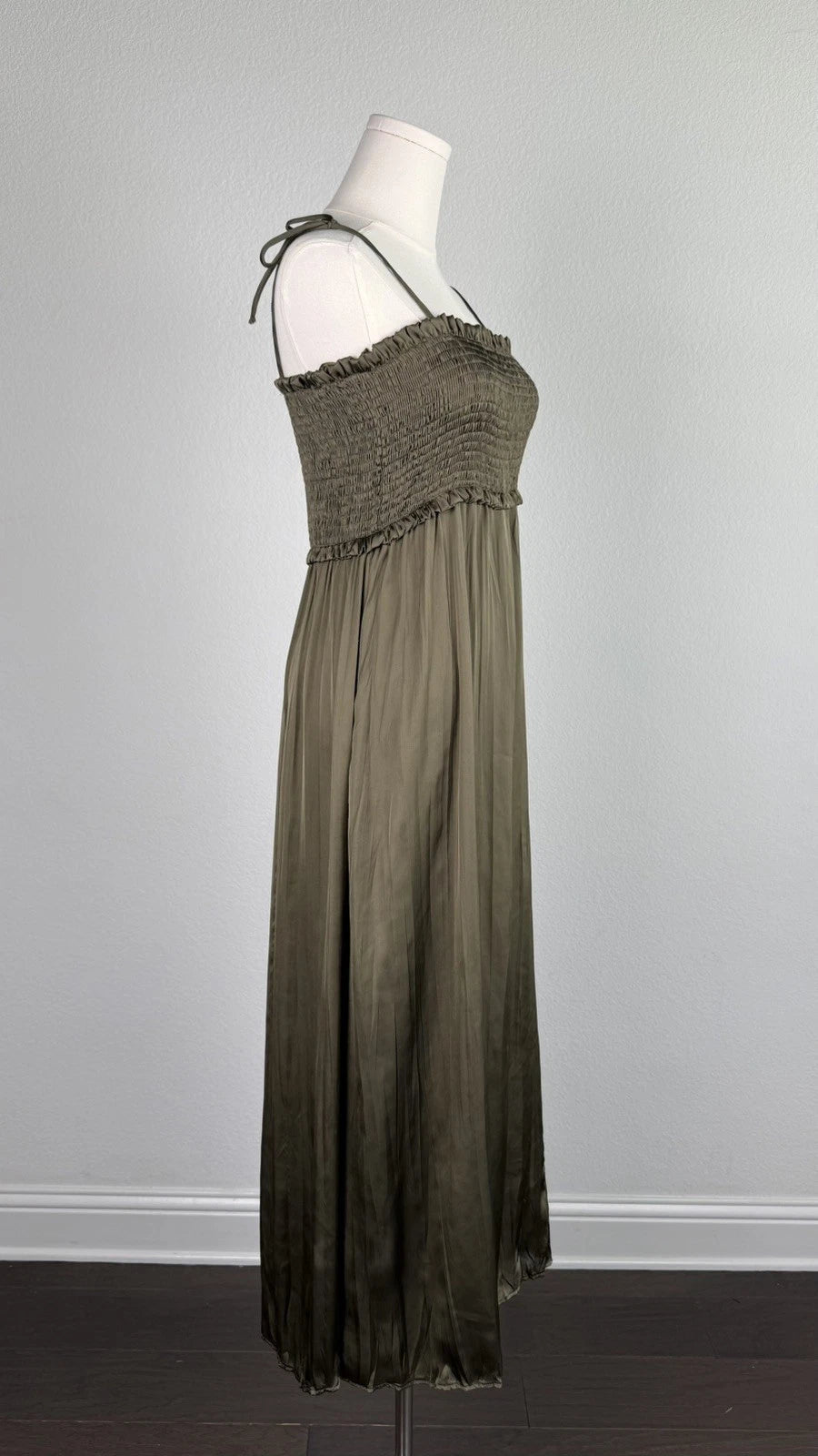 ZARA Women’s Olive Green Smocked Pleated Maxi Dress Tie Straps Size M