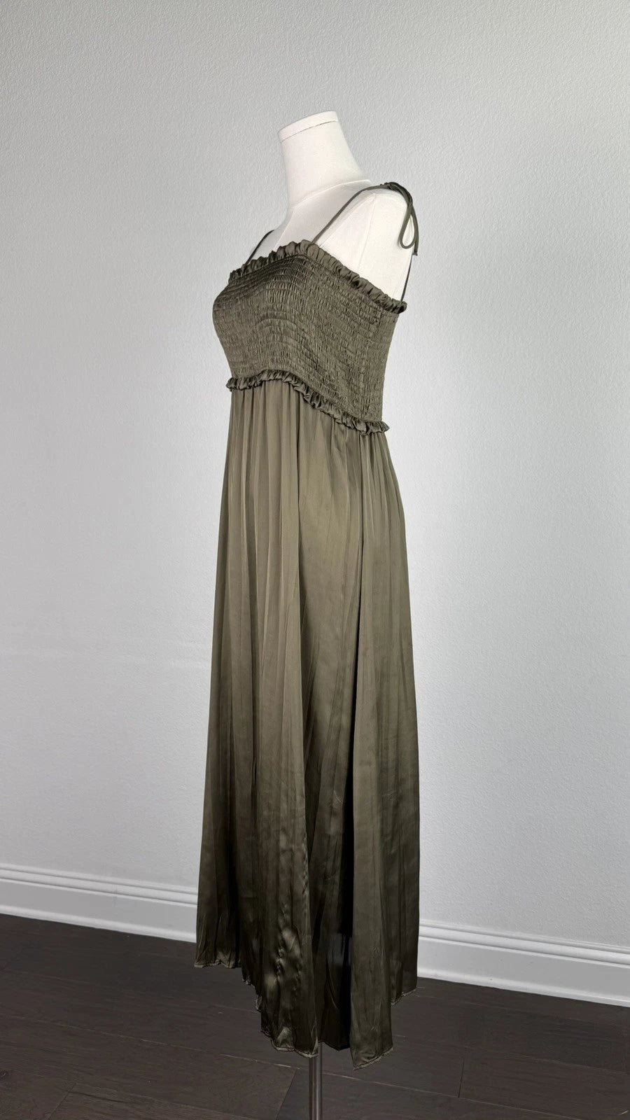 ZARA Women’s Olive Green Smocked Pleated Maxi Dress Tie Straps Size M