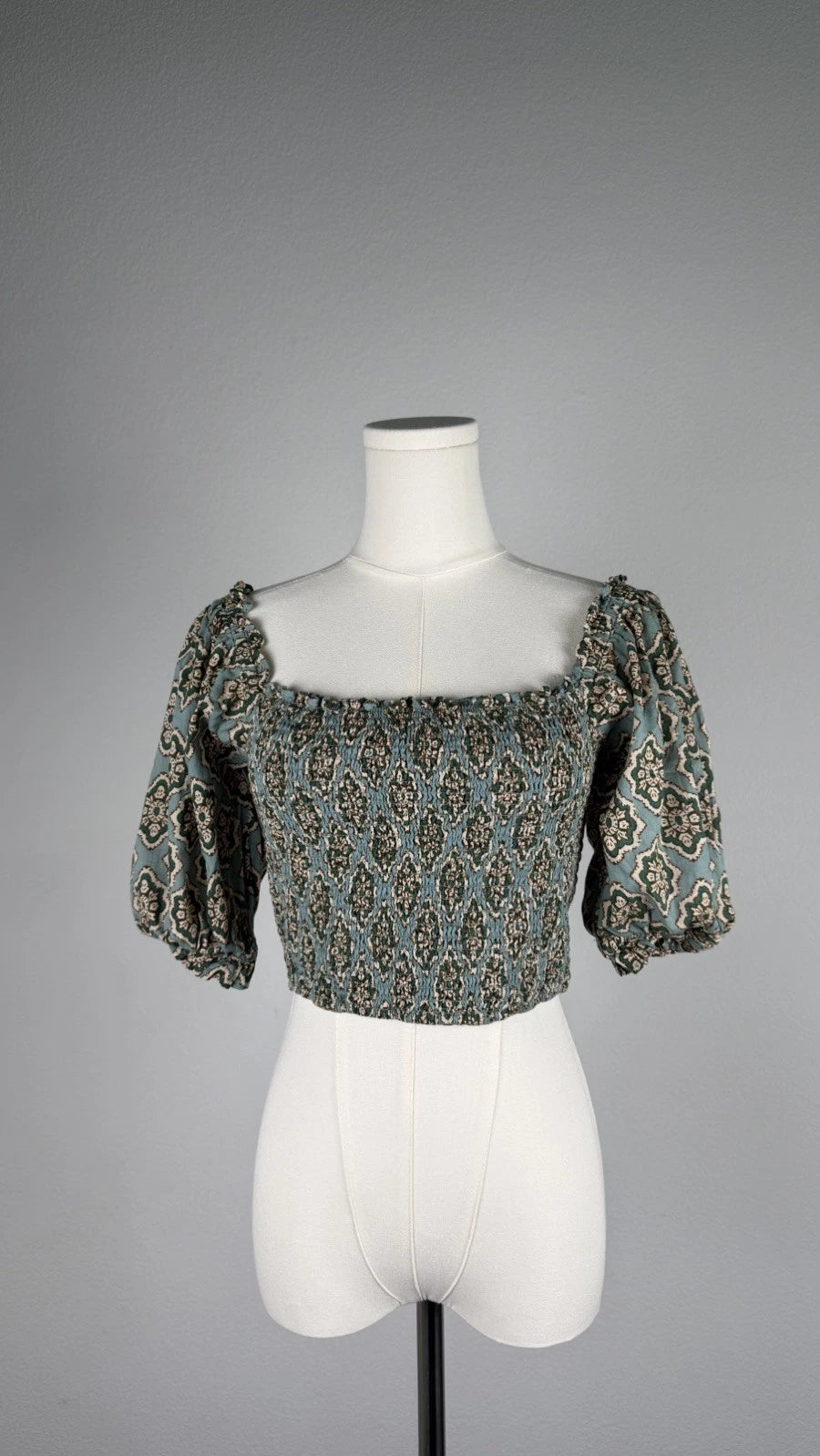 ZARA Women’s Size S Green Floral Print Smocked Crop Top Puff Sleeve Square Neck